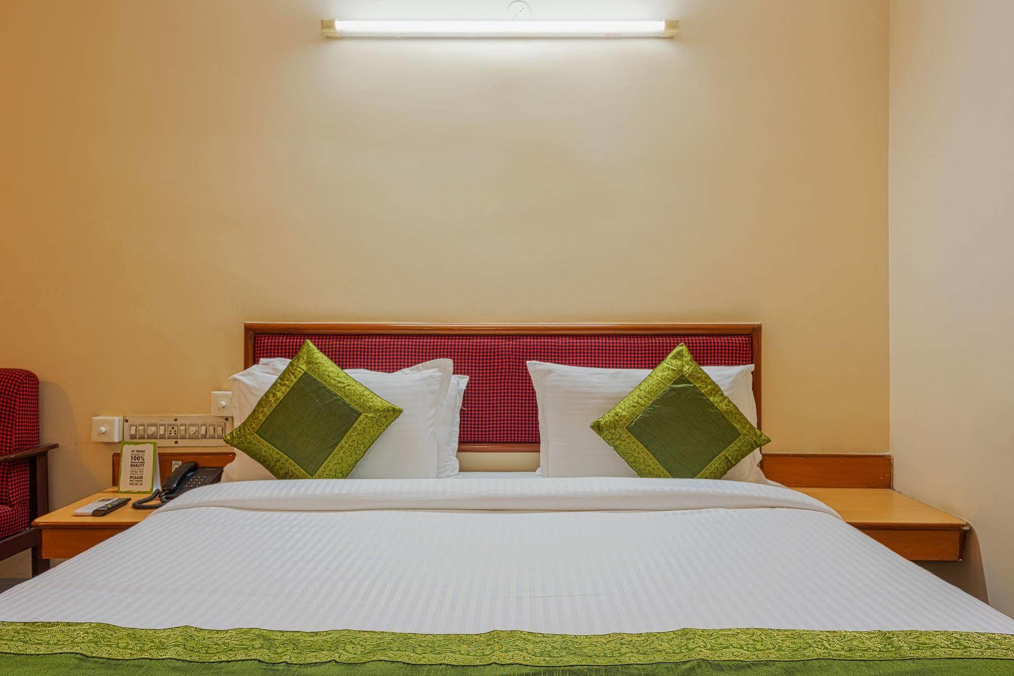 Hotel Saaket Residency Višákhapatnam Exteriér fotografie