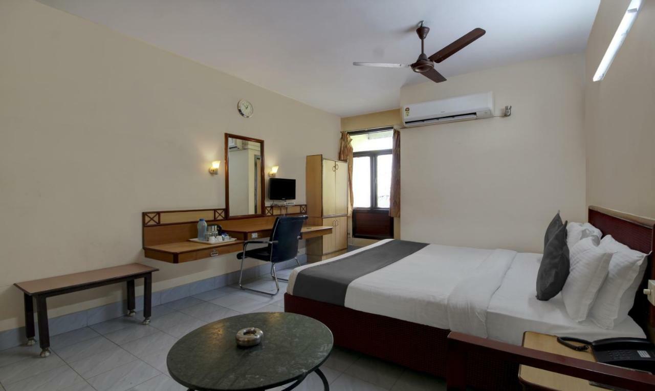 Hotel Saaket Residency Višákhapatnam Exteriér fotografie